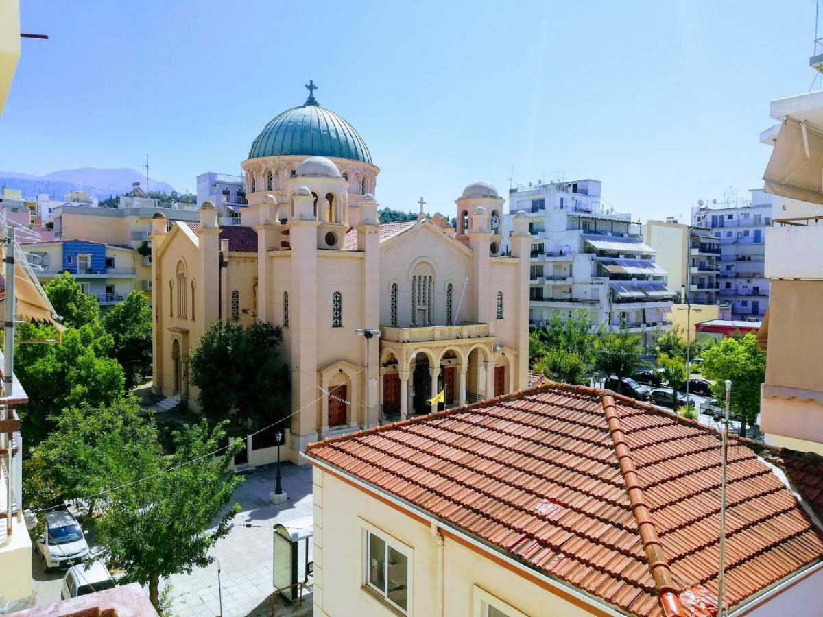 Central Patras Exterior foto